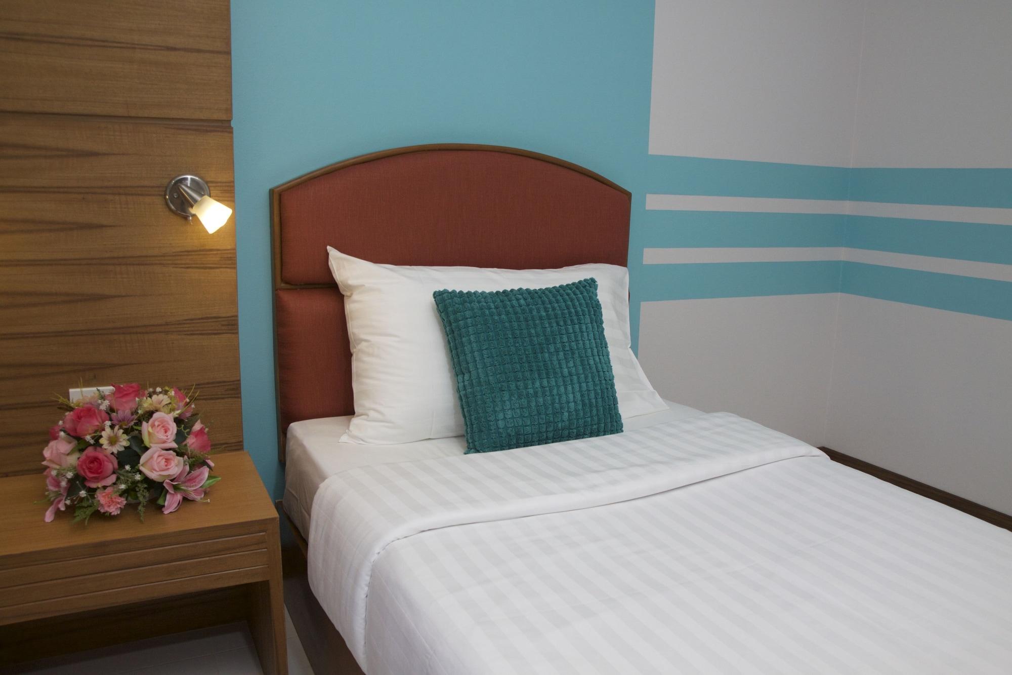 We Briza Hotel Chiangmai Csiangmaj Kültér fotó
